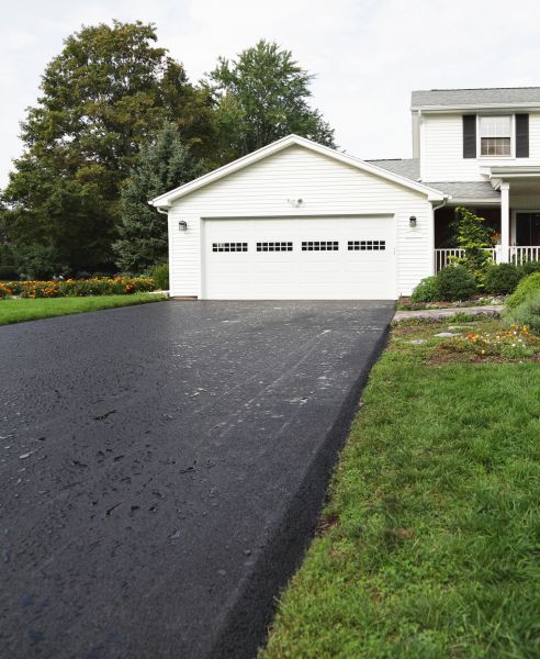 Blacktop Driveway Paving in Corona
